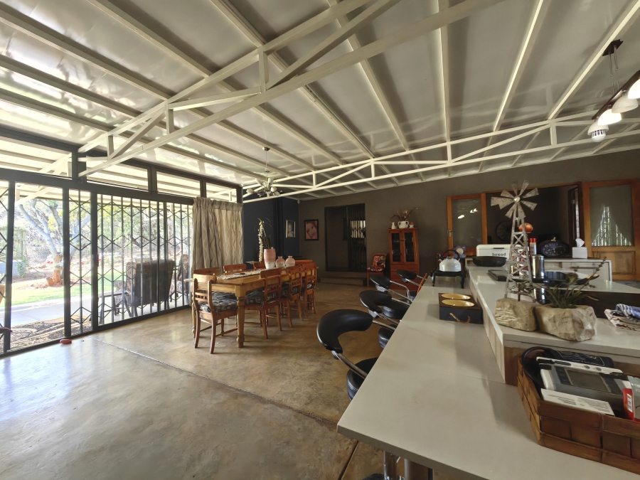 5 Bedroom Property for Sale in Buffelshoek AH North West